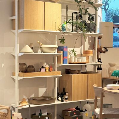 PIRA Wall Showroom Config. White/Oak